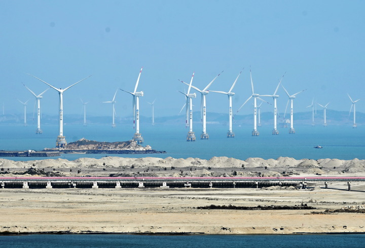 2021年3月9日，三峽福清興化灣海上風(fēng)電場(chǎng)。新華社記者 林善傳 攝