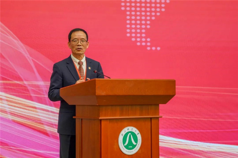 國務(wù)院學(xué)位委員會區(qū)域國別學(xué)學(xué)科評議組秘書長、浙江師范大學(xué)非洲研究院（非洲區(qū)域國別學(xué)院）院長劉鴻武致辭。主辦方供圖