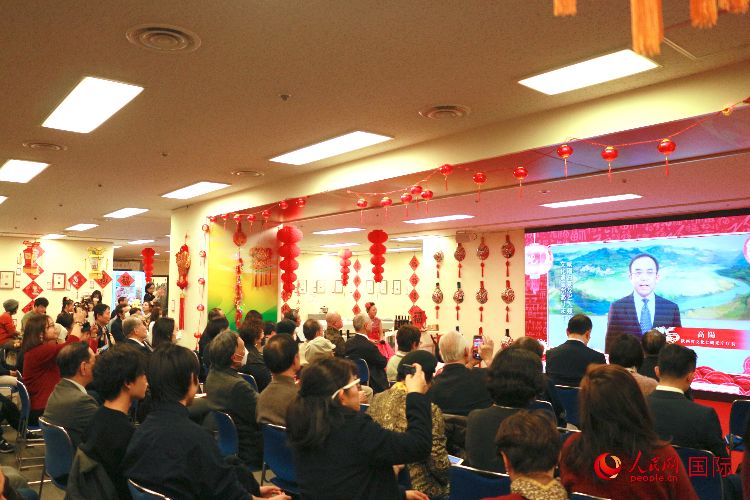 2月9日，“喜迎龍年·品味陜西”——2024新春迎福（展）聯(lián)歡會(huì)暨陜西文化年在東京中國(guó)文化中心拉開(kāi)帷幕。人民網(wǎng) 許可攝
