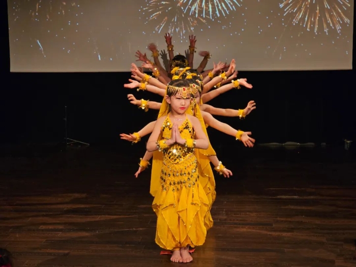 舞蹈《千手觀音》。中國駐瑞典大使館供圖。