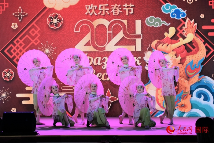 活動現(xiàn)場的精彩演出。于子恒攝