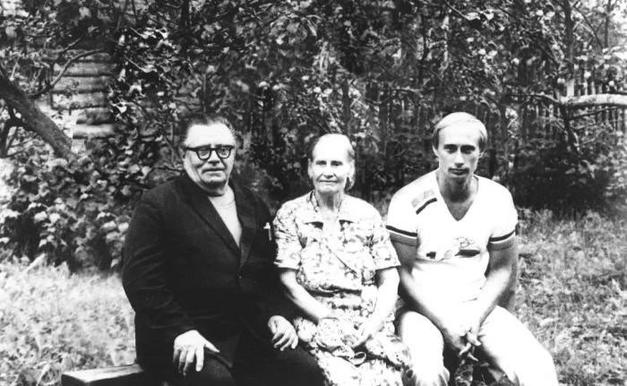 從圣彼得堡到莫斯科，普京從政大事記：下一個六年怎么走？