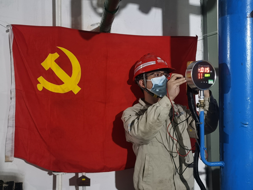 工作人員在進行工作。受訪單位供圖
