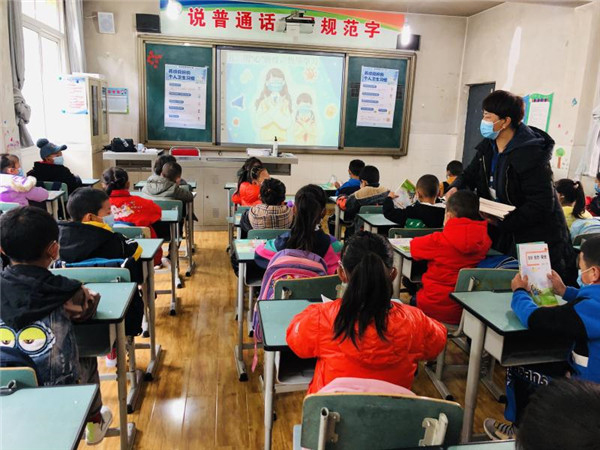 圖片默認標題_fororder_4、恢復上課的學生們-攝影-左斌