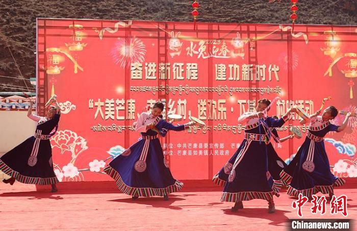 舞蹈《吉祥熱巴》?！∶⒖悼h委宣傳部供圖
