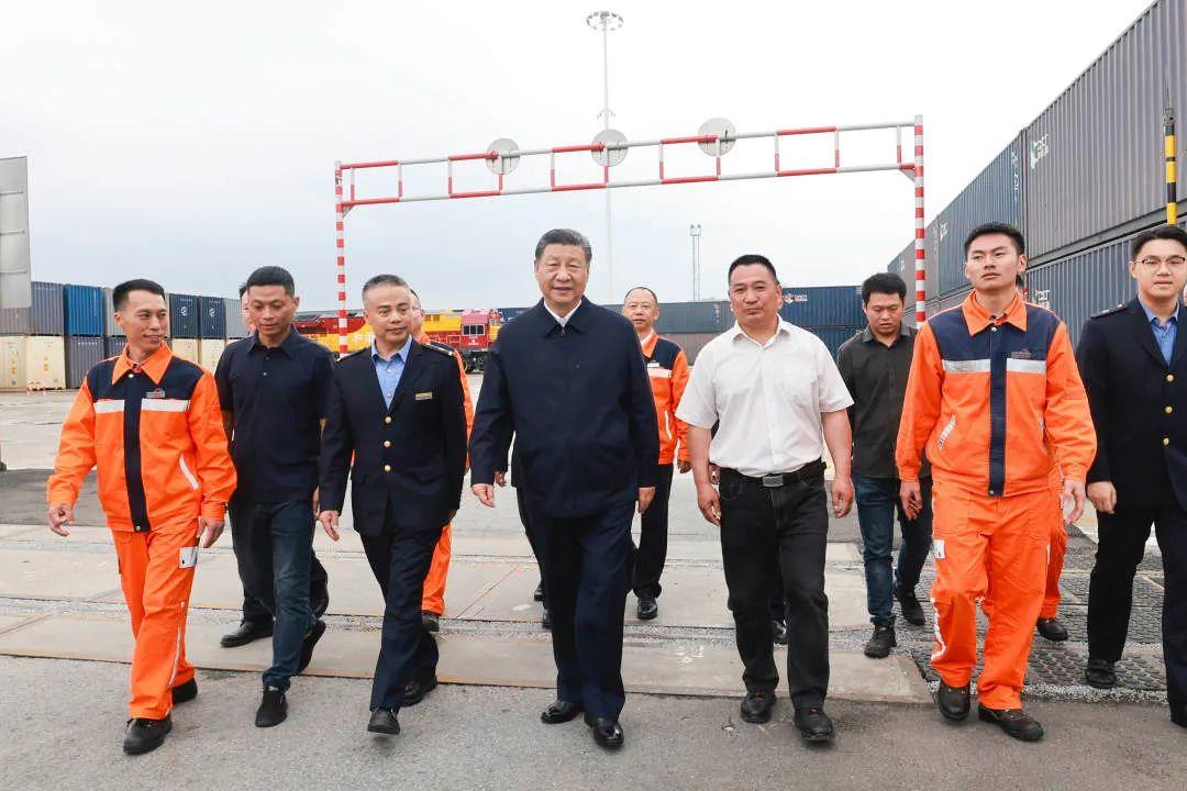 時政微觀察丨再次考察西部陸海新通道，總書記提出新要求