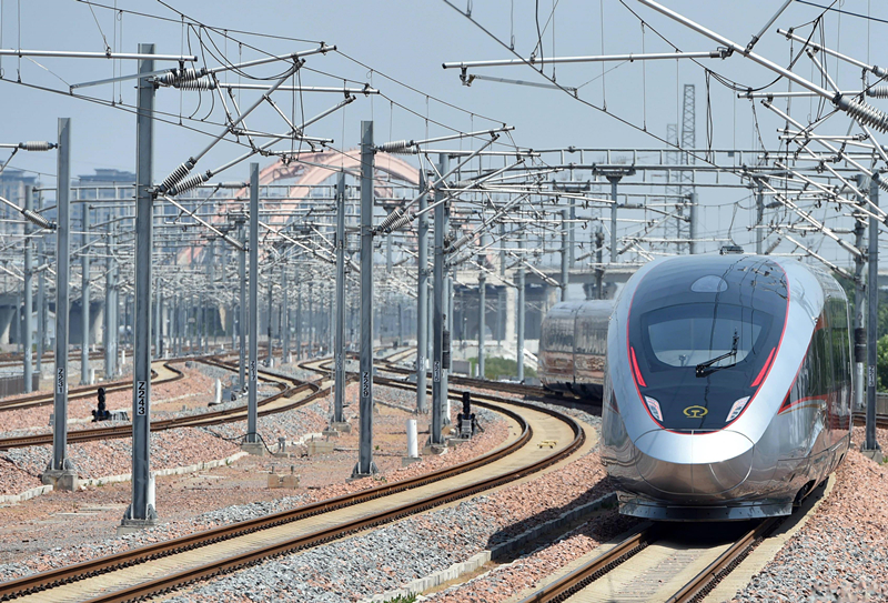 2022年6月20日，濟(jì)鄭高鐵鄭州首發(fā)G9206次列車駛出鄭州東站。