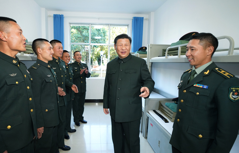 2020年1月19日，習近平主席視察駐云南部隊，深入邊防一線，看望慰問官兵。