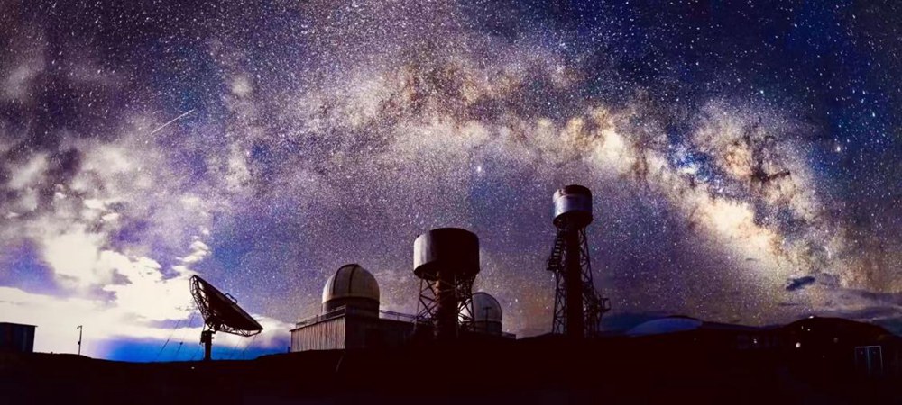 阿里暗夜星空。貢覺(jué)群培攝