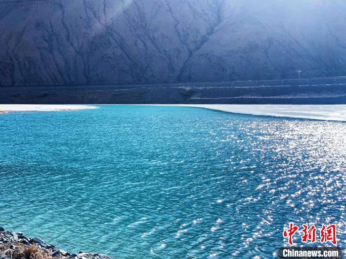 長(zhǎng)江源頭河流、湖泊、濕地實(shí)現(xiàn)常態(tài)化巡查巡護(hù)