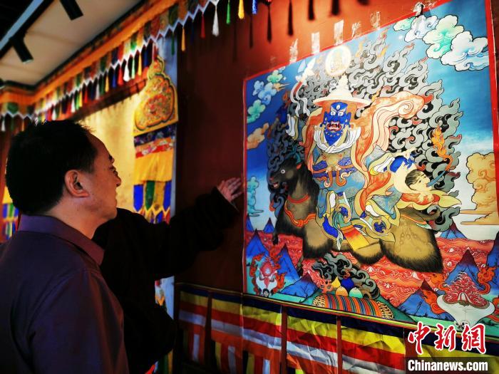 探訪青?！盁嶝曀嚾酥摇保好耖g畫師傾力傳承人類“非遺”