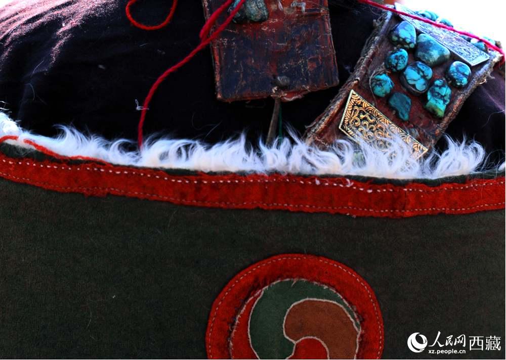 “飛天服飾”細(xì)節(jié)展示。 人民網(wǎng) 李海霞攝