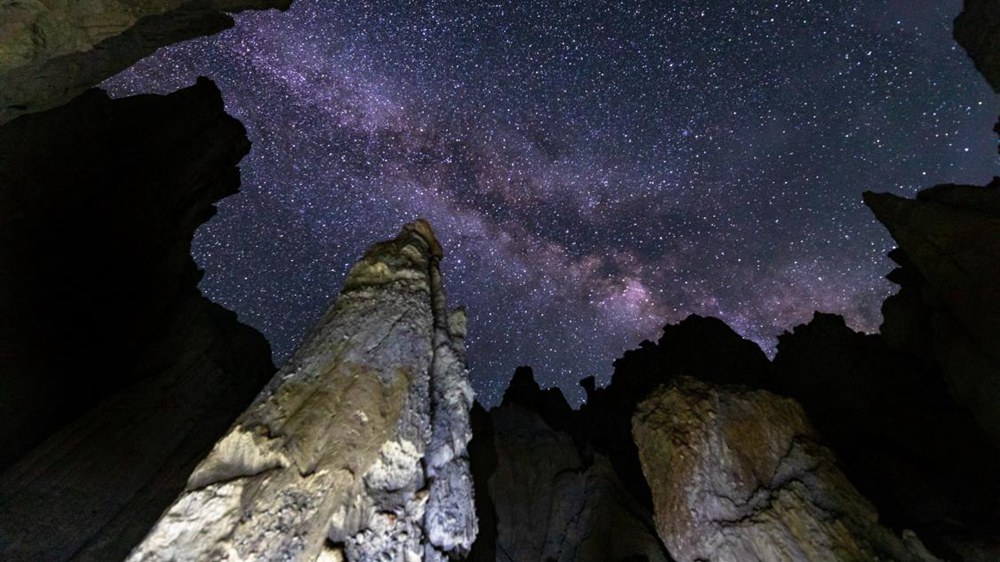手可摘星辰。貢覺群培攝